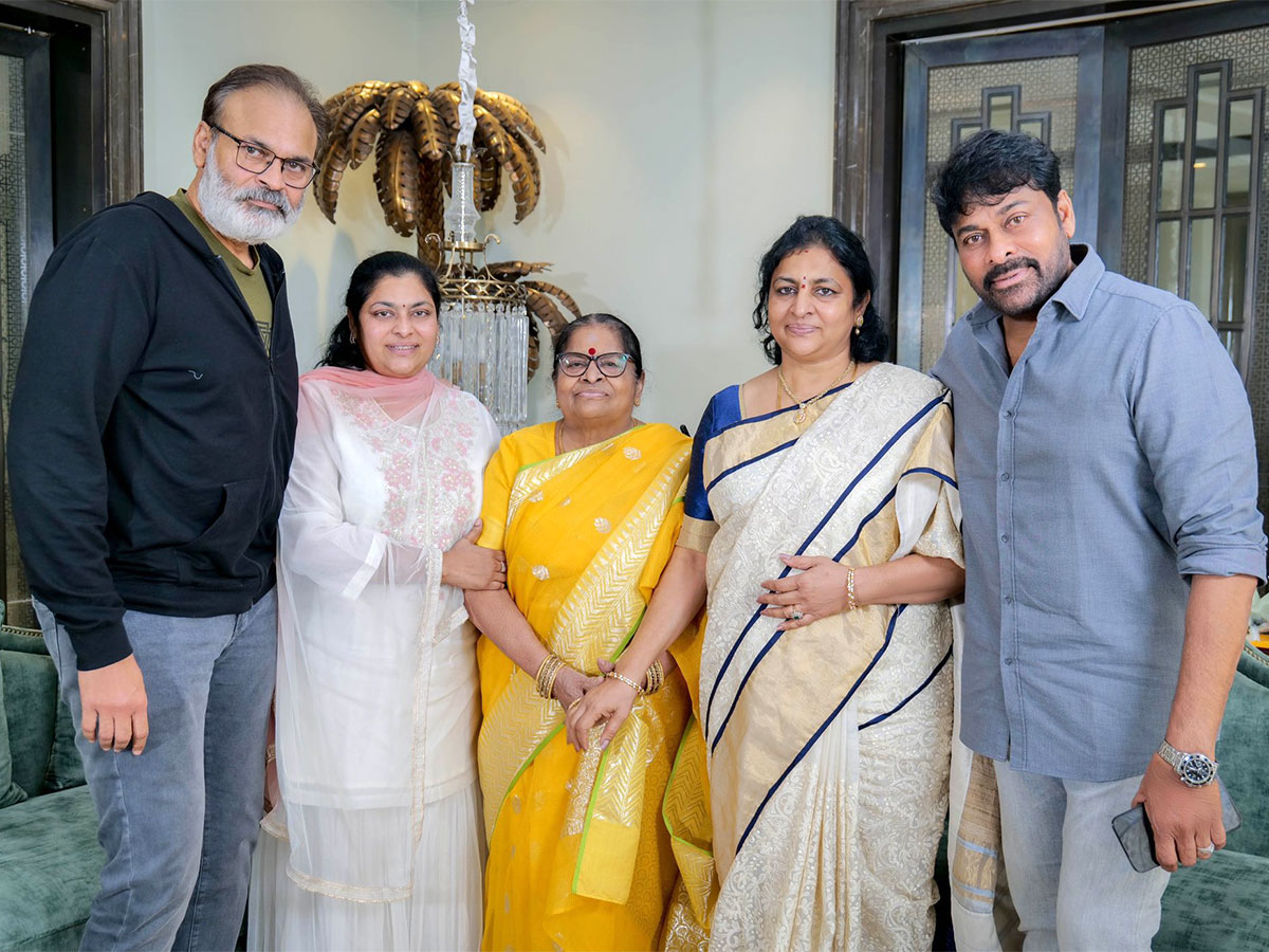 Chiranjeevi Share Photos in Social Media - Sakshi4