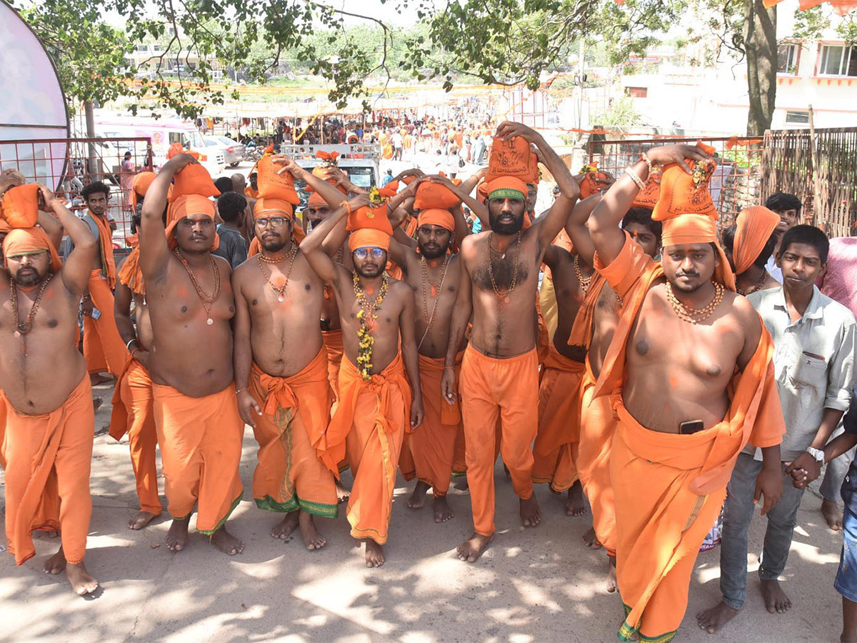 Kondagattu Anjaneya Swamy Temple - Sakshi24