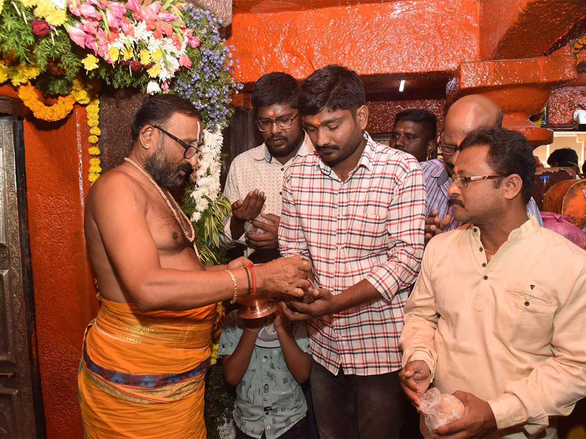 Kondagattu Anjaneya Swamy Temple - Sakshi39