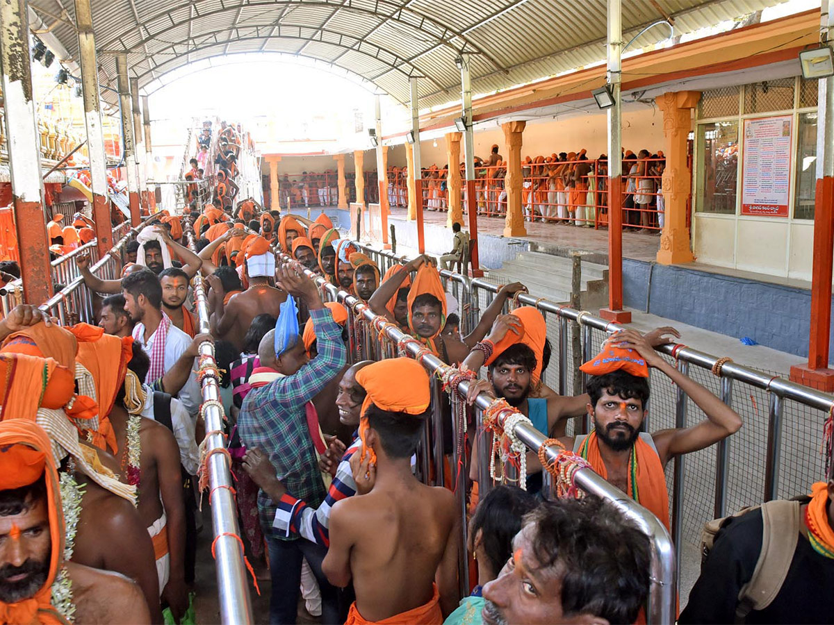 Kondagattu Anjaneya Swamy Temple - Sakshi42