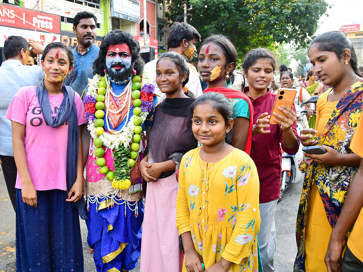 Tiurpati MP Gurumurthy Allu Arjun Getup in Gangamma Jathara - Sakshi3