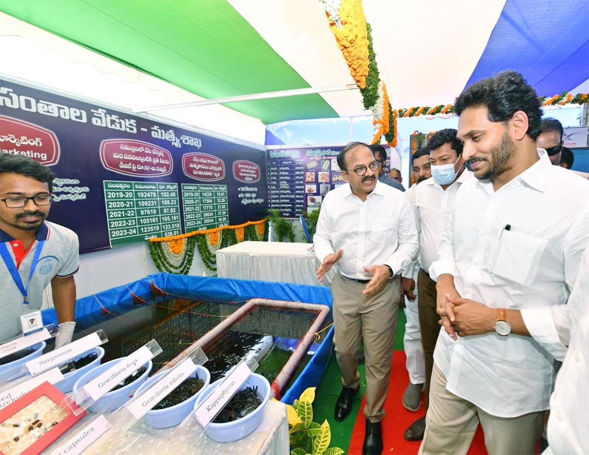 CM Jagan To Release YSR Matsyakara Bharosa Funds at Bapatla Nizampatnam Photo Gallery - Sakshi3