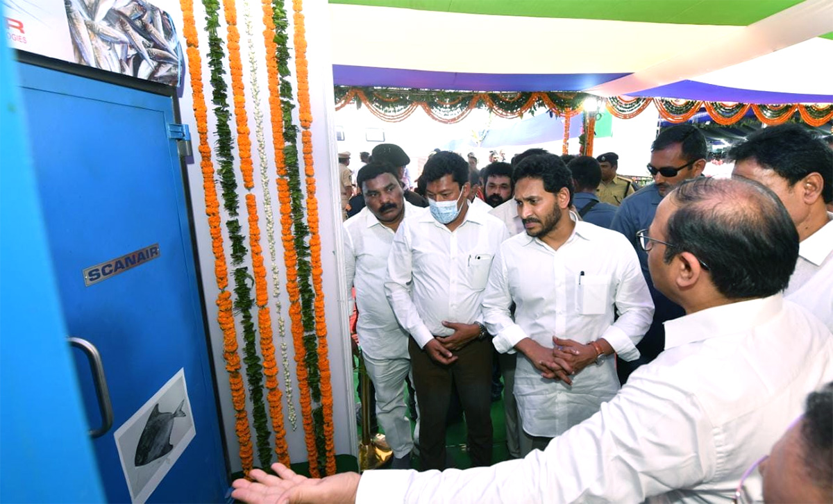 CM Jagan To Release YSR Matsyakara Bharosa Funds at Bapatla Nizampatnam Photo Gallery - Sakshi4