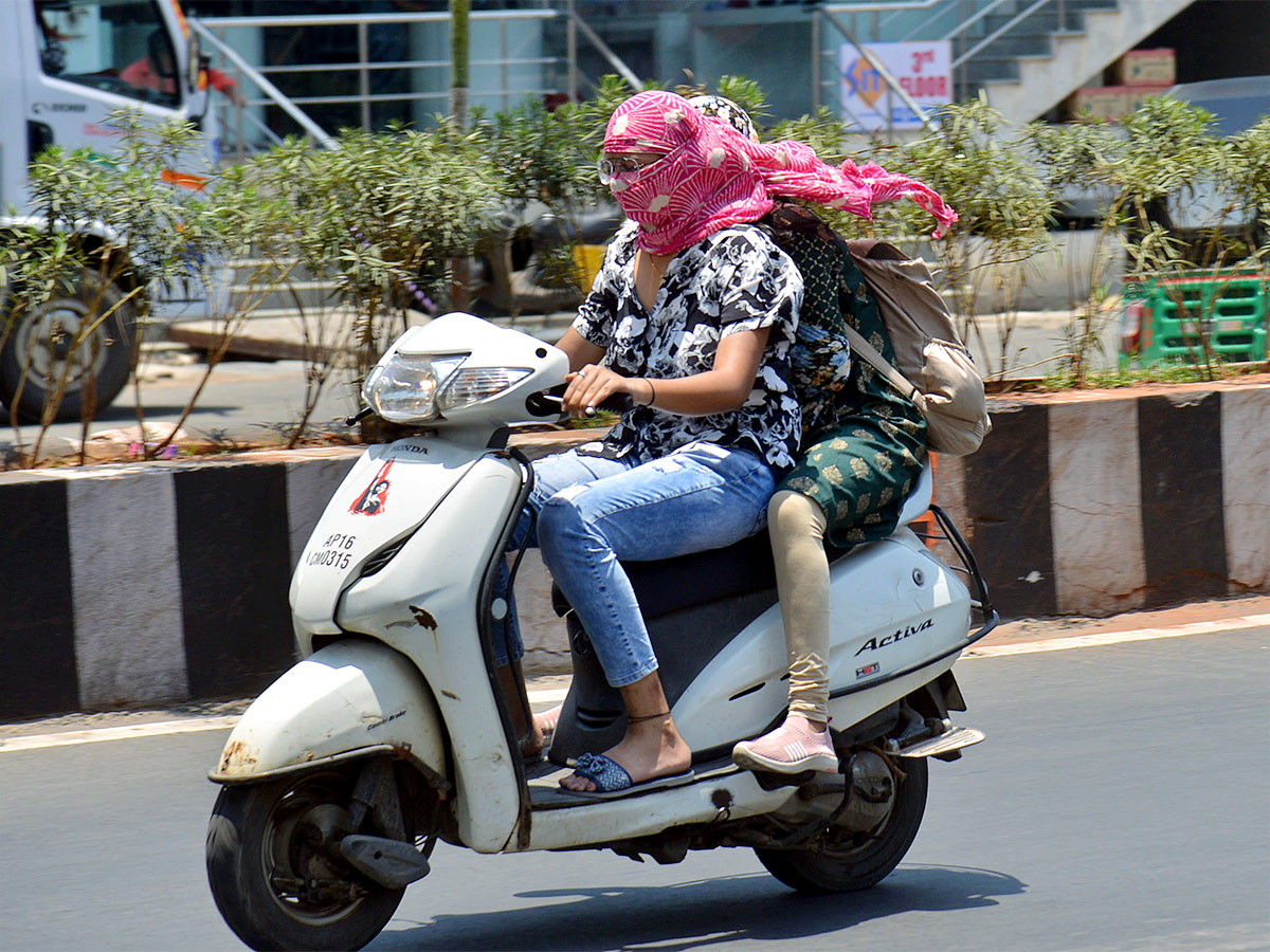 Extreme Temperature Heat Waves Andhra Pradesh And Telangana - Sakshi1