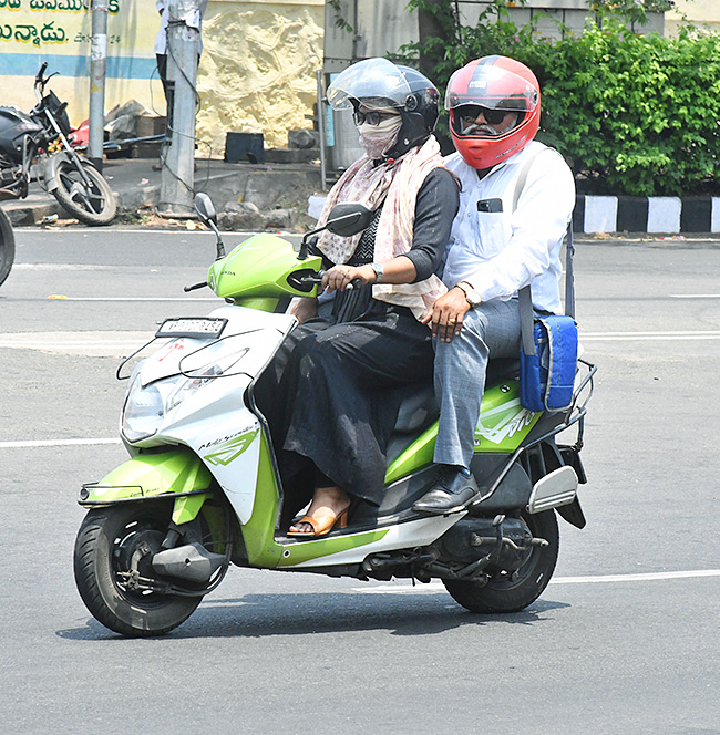 Extreme Temperature Heat Waves Andhra Pradesh And Telangana - Sakshi12