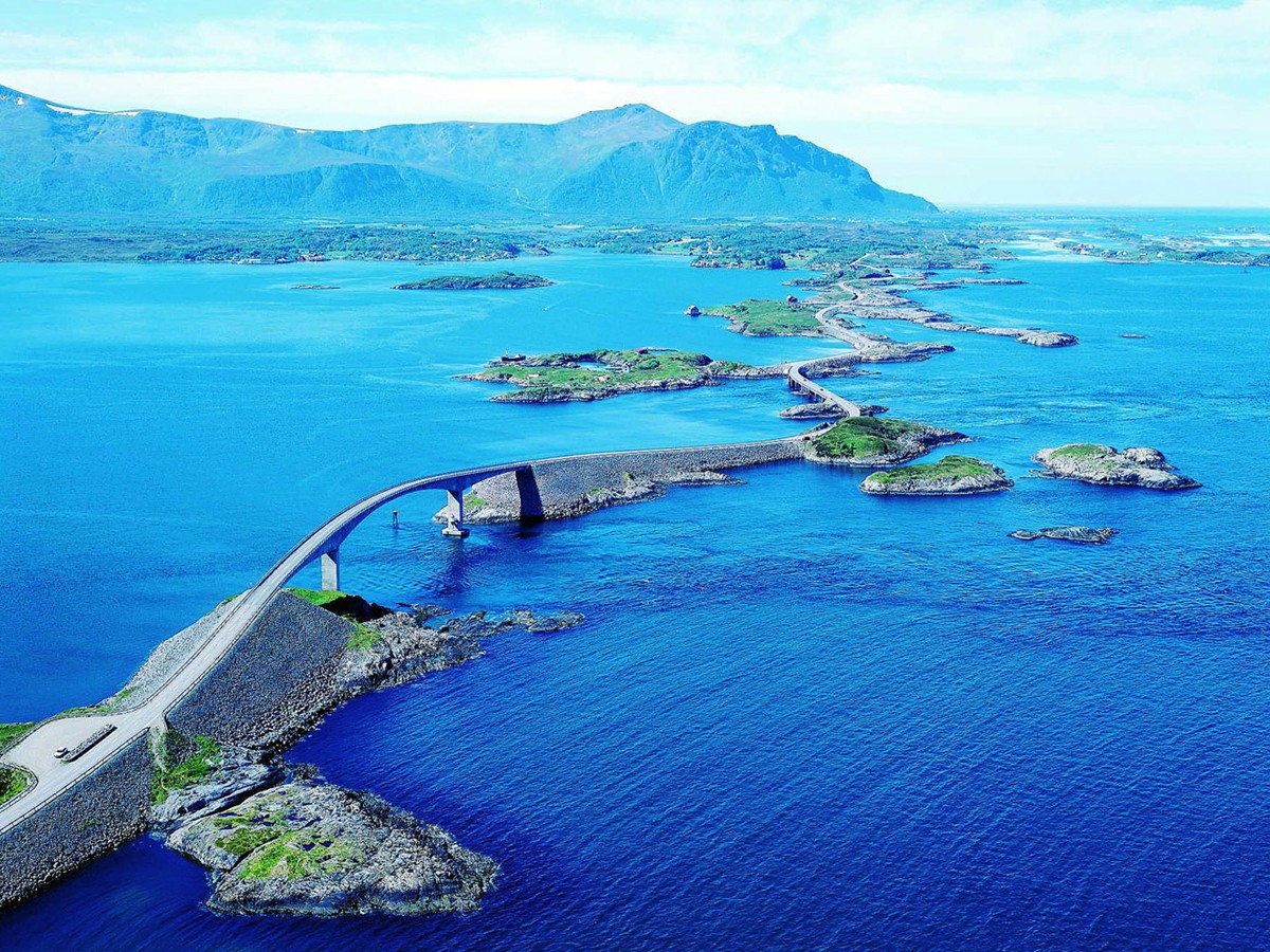 atlantic ocean road in norway - Sakshi2