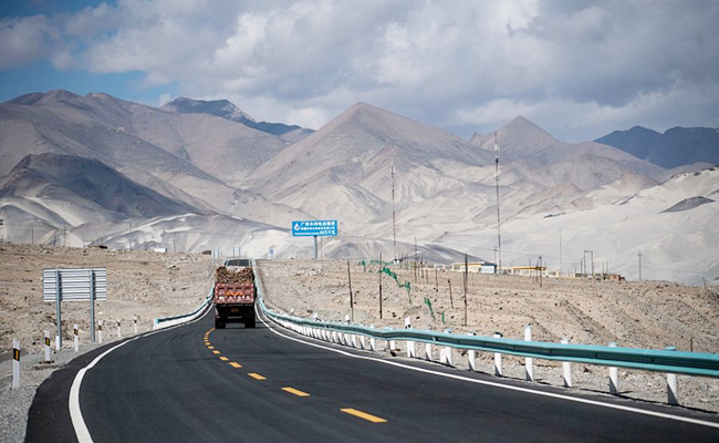 karakoram highway in pakistan and china - Sakshi7