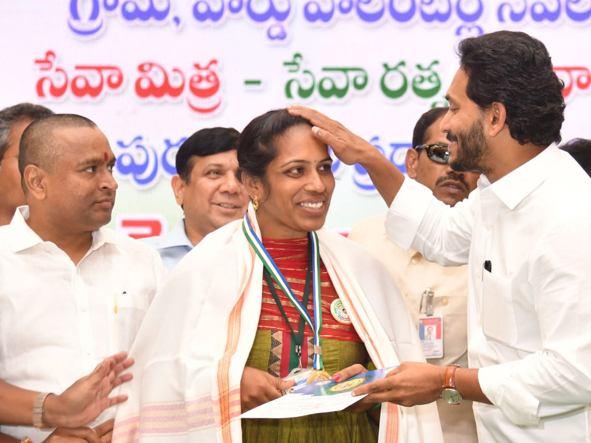 CM YS Jagan Attends Volunteer Vandanam Award Presentation In Vijayawada Photos - Sakshi30