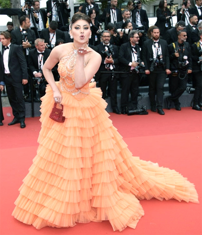 Cannes Film Festival 2023: Urvashi Rautela Pics - Sakshi12