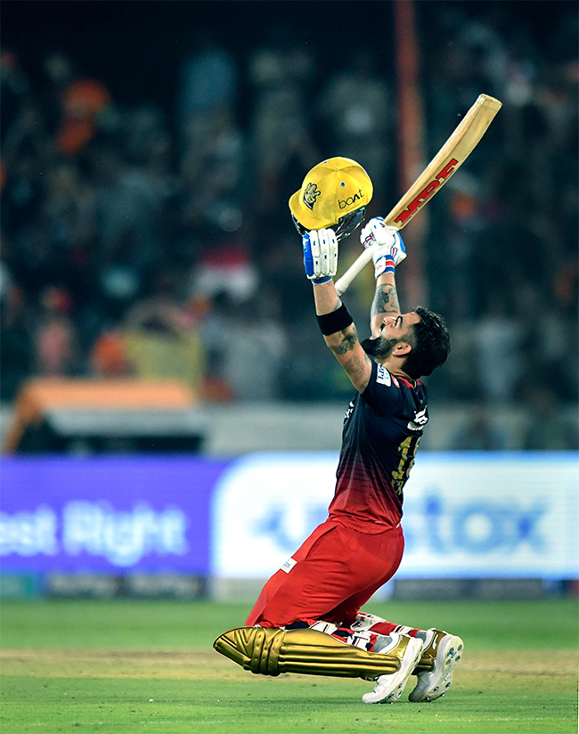 virat kohli 100 celebration Sunrisers Hyderabad cricket match pics - Sakshi11