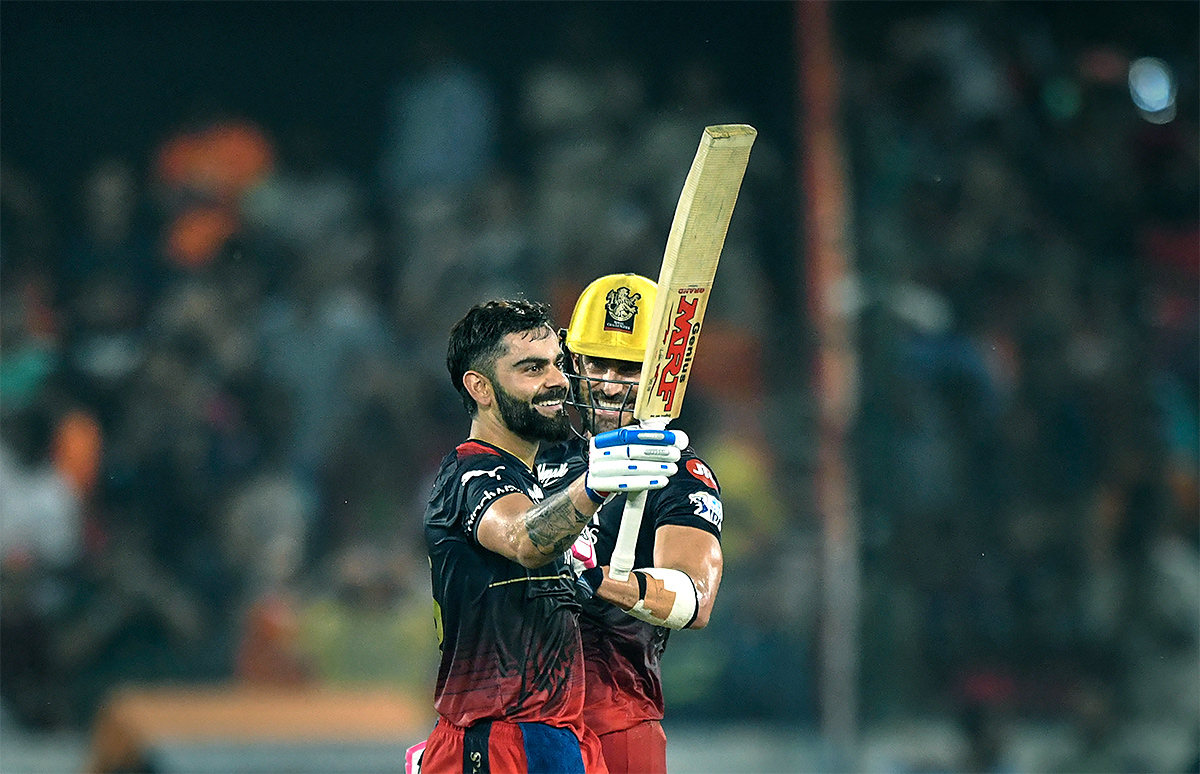 virat kohli 100 celebration Sunrisers Hyderabad cricket match pics - Sakshi14