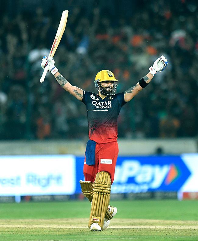 virat kohli 100 celebration Sunrisers Hyderabad cricket match pics - Sakshi16