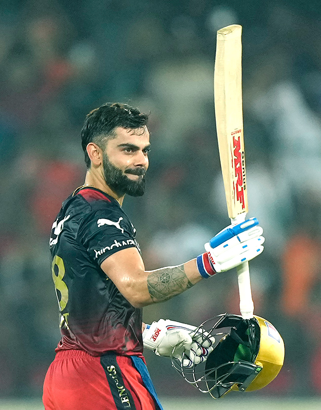 virat kohli 100 celebration Sunrisers Hyderabad cricket match pics - Sakshi28