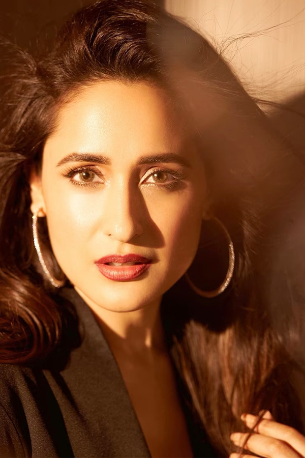 heroine pragya jaiswal latest photos - Sakshi4