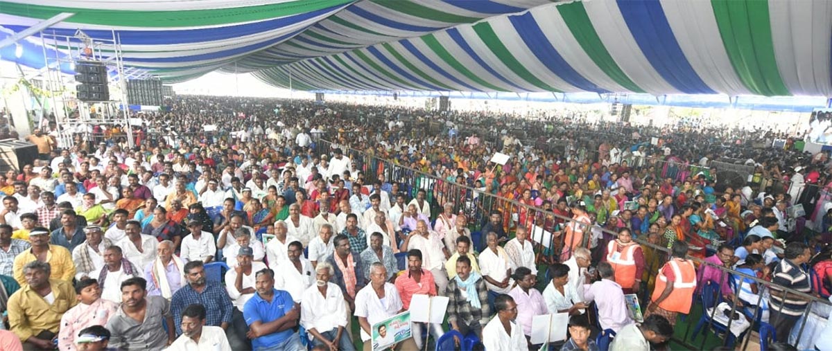 Machilipatnam: Huge Crowd Attend CM Jagan public meeting Photos - Sakshi2