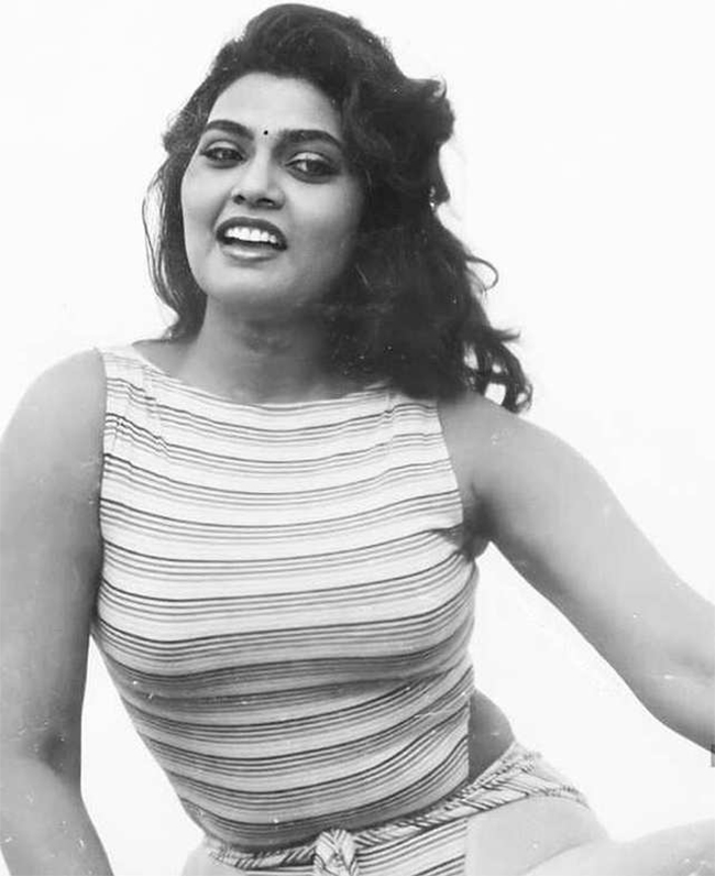 actress silk smitha unseen photos - Sakshi28