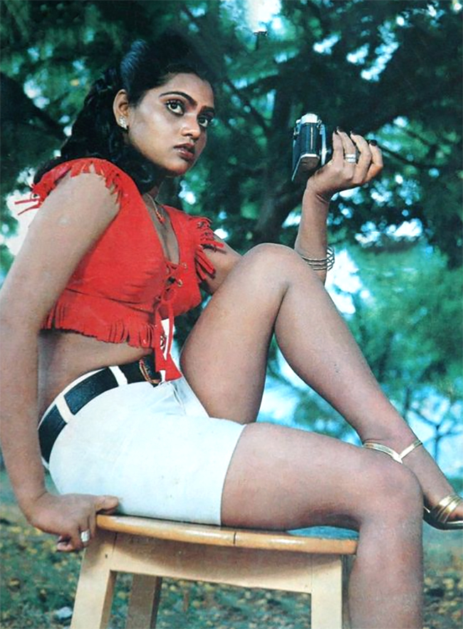 actress silk smitha unseen photos - Sakshi22