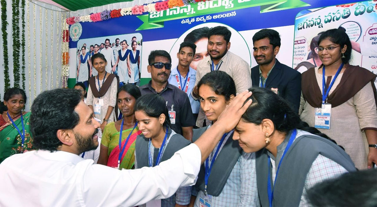 CM YS Jagan East Godavari Kovvur Tour Photos - Sakshi14