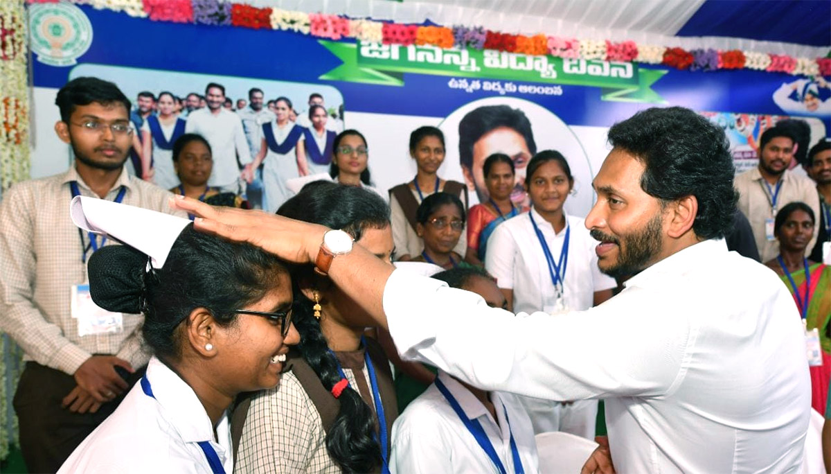 CM YS Jagan East Godavari Kovvur Tour Photos - Sakshi15