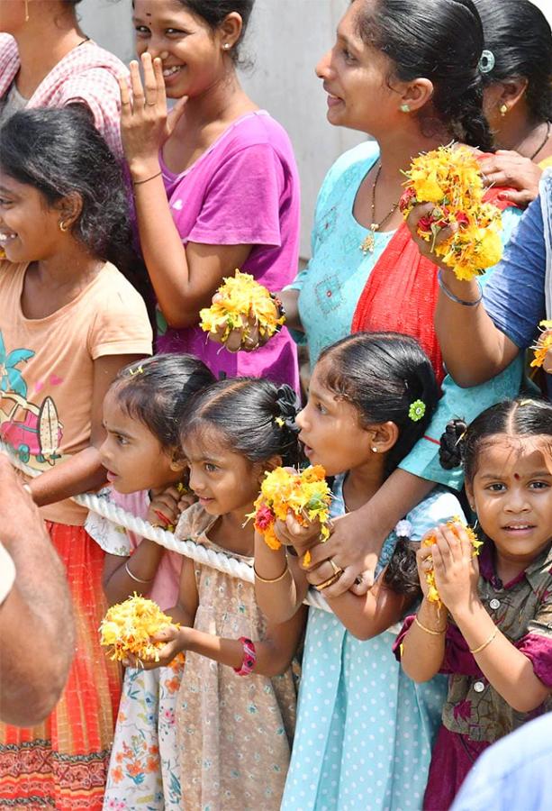 CM YS Jagan East Godavari Kovvur Tour Photos - Sakshi19