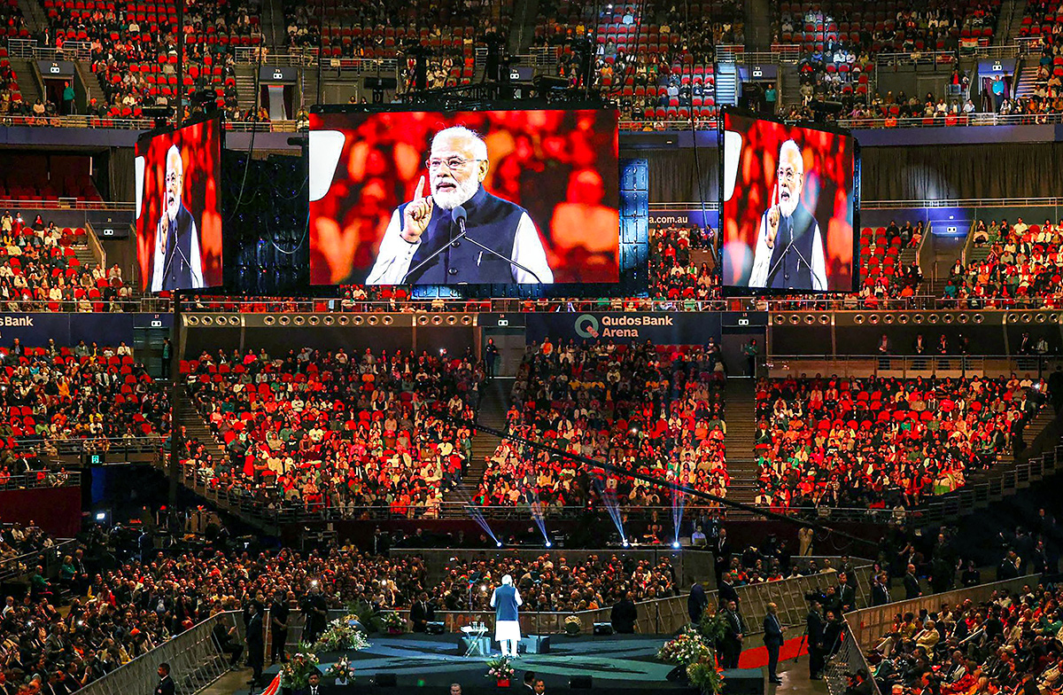 Prime Minister Narendra Modi addresses the Indian community programme in Sydney - Sakshi14