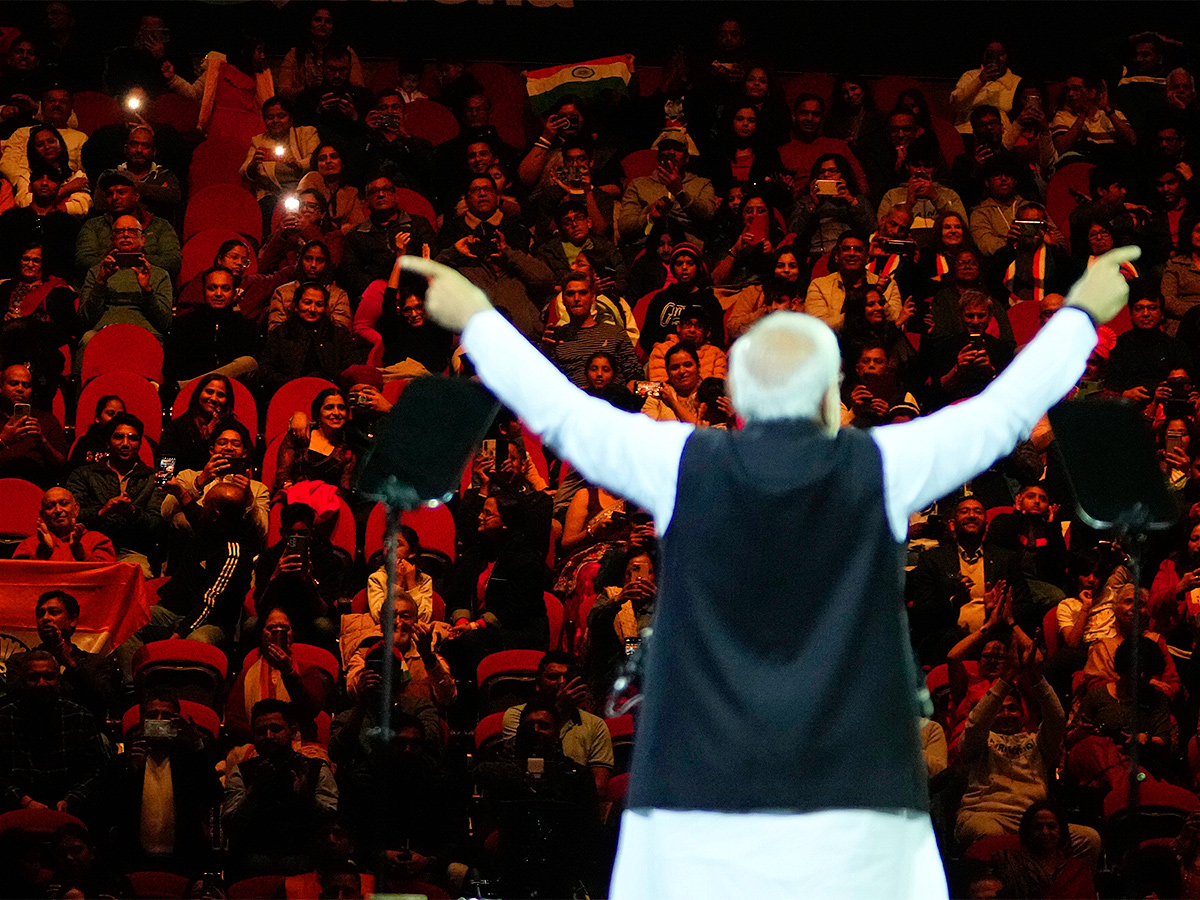 Prime Minister Narendra Modi addresses the Indian community programme in Sydney - Sakshi2