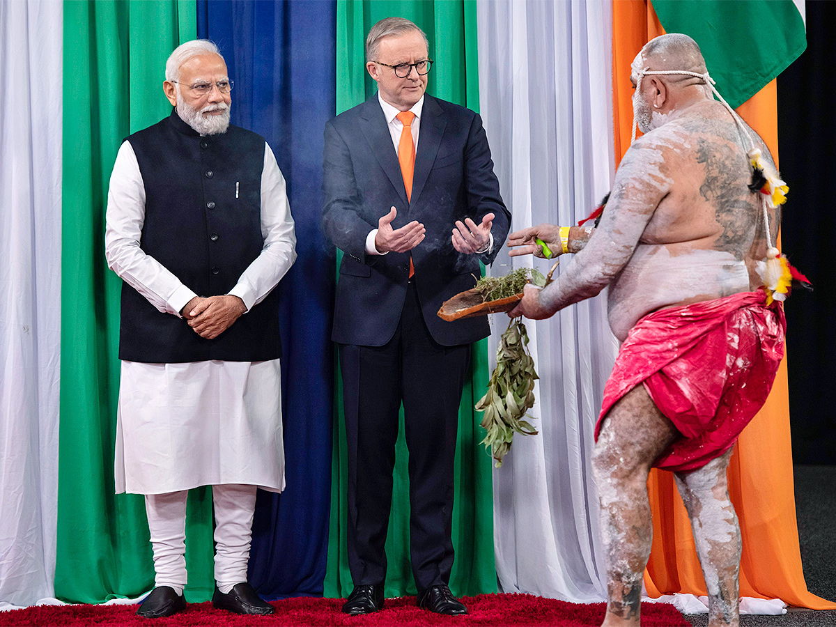 Prime Minister Narendra Modi addresses the Indian community programme in Sydney - Sakshi17