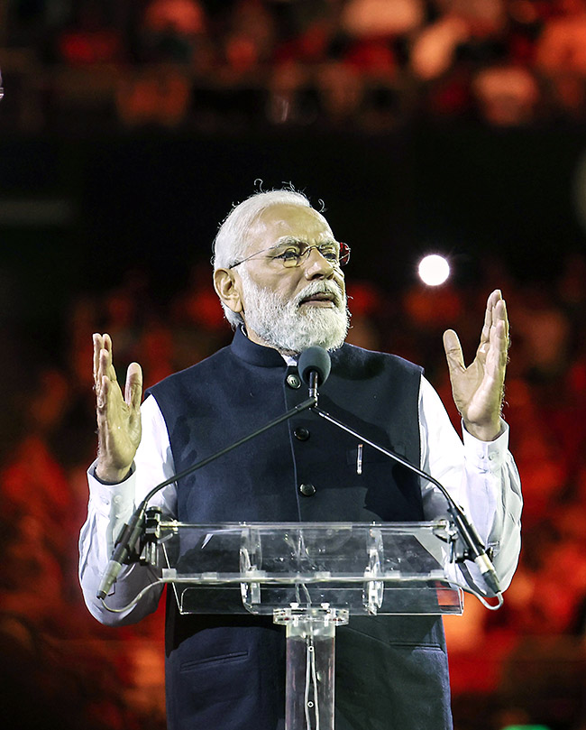 Prime Minister Narendra Modi addresses the Indian community programme in Sydney - Sakshi37