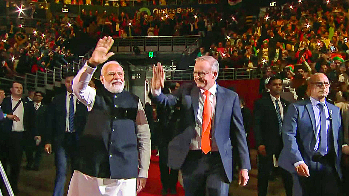 Prime Minister Narendra Modi addresses the Indian community programme in Sydney - Sakshi9