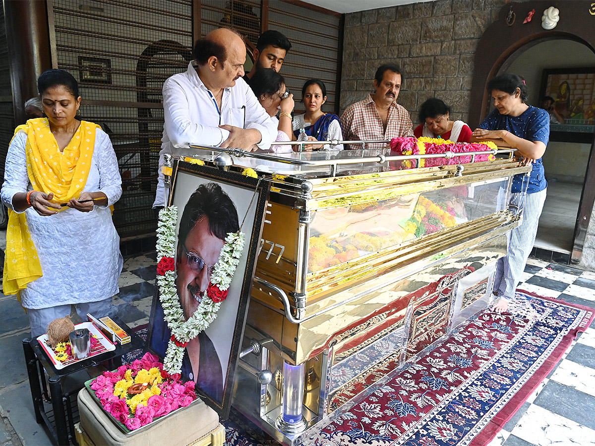 Tamil Film Celebrities Tributes To Actor Sarath Babu - Sakshi9