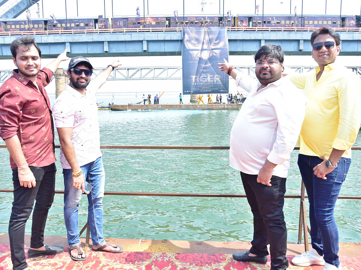 Tiger Nageswara Rao first look launch event at the iconic Havelock Bridge Photos - Sakshi11