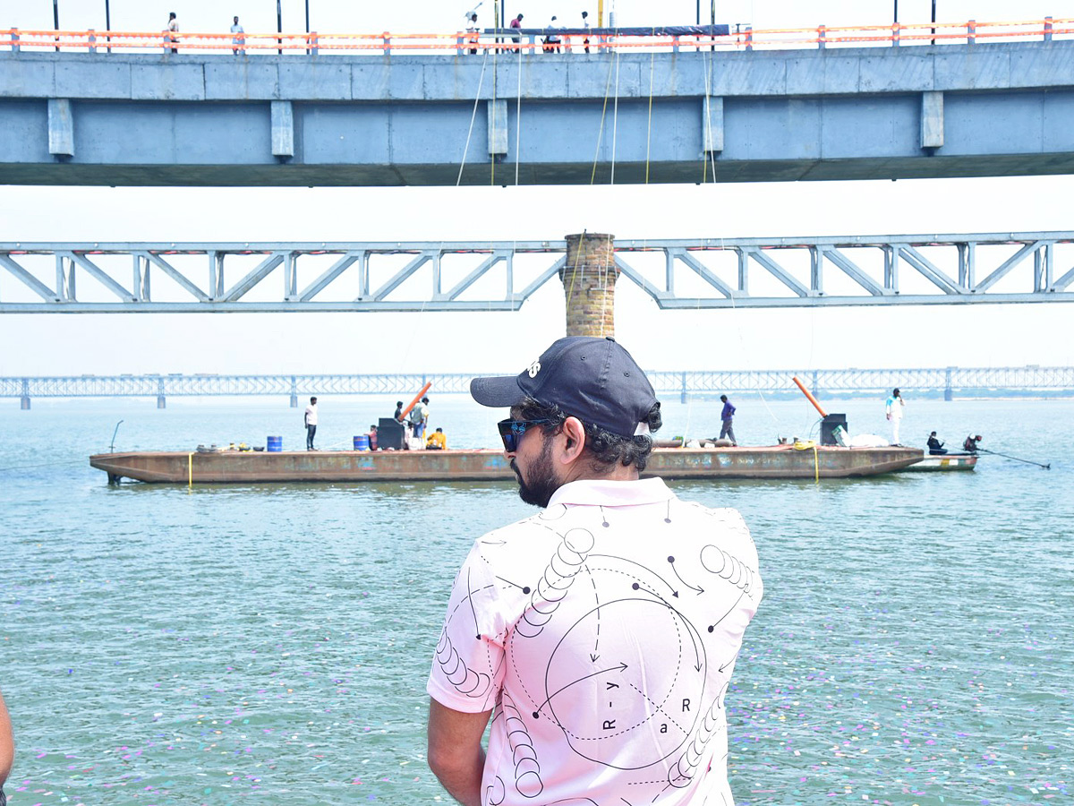 Tiger Nageswara Rao first look launch event at the iconic Havelock Bridge Photos - Sakshi14