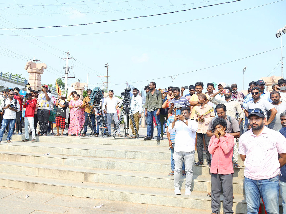 Tiger Nageswara Rao first look launch event at the iconic Havelock Bridge Photos - Sakshi4