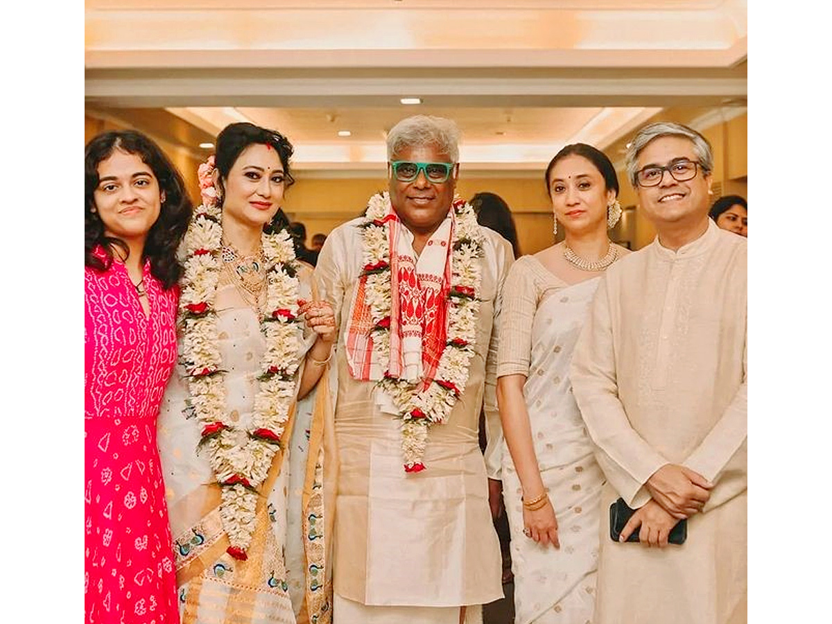 Actor Ashish Vidyarthi Ties The Knot With Rupali Barua Photos - Sakshi5