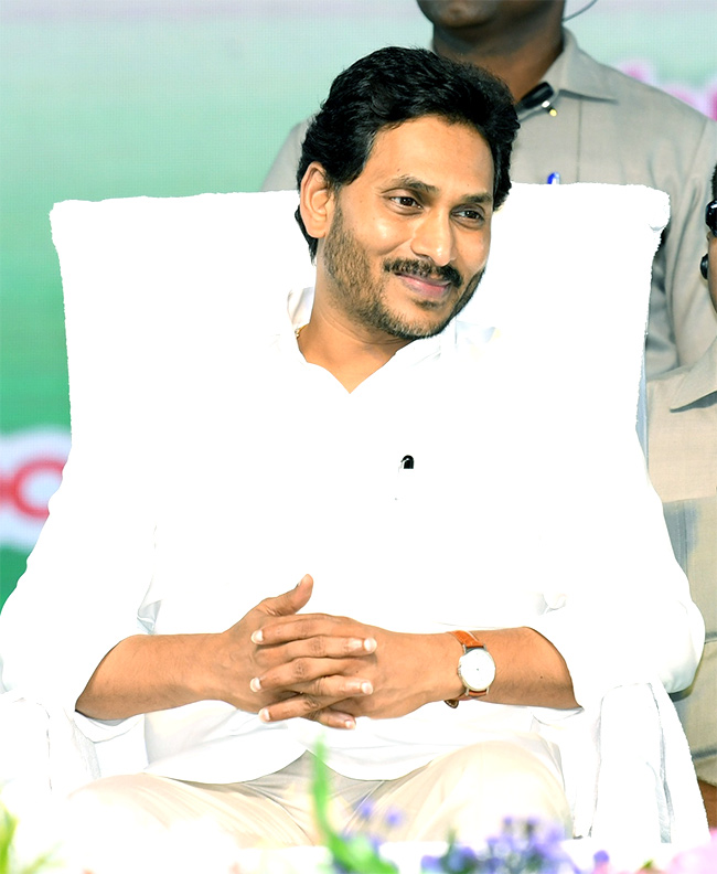 CM YS Jagan Distribute House Site Pattas Program In Amaravati Photos - Sakshi54