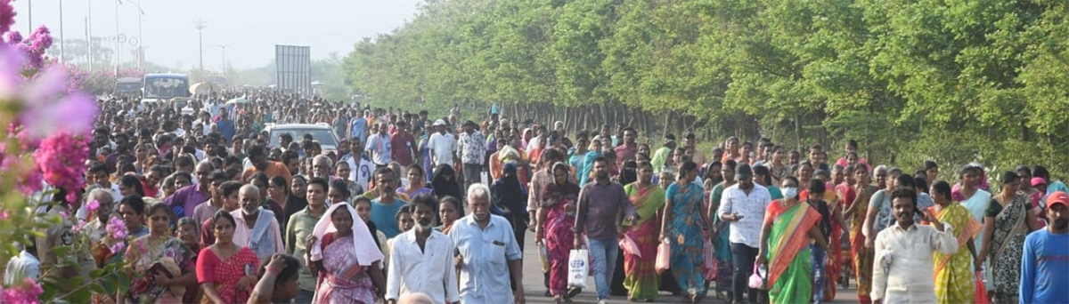 Huge Crowd At CM Jagan Amaravati Land Distribution Meeting Photos - Sakshi13