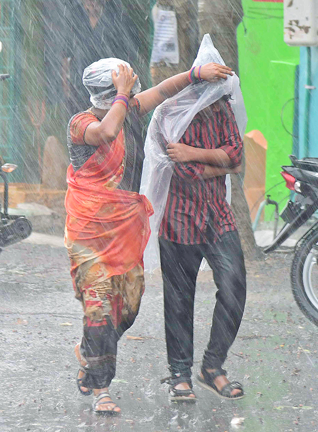 heavy rainfall in tirupati - Sakshi17