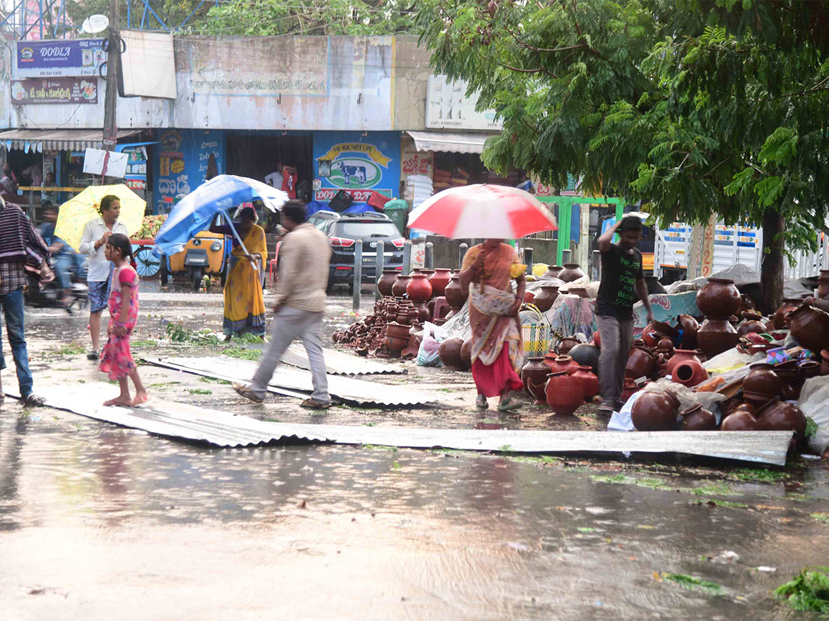 heavy rain in tirupati today photos - Sakshi23