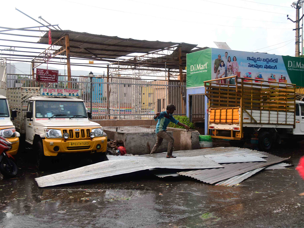 heavy rain in tirupati today photos - Sakshi24