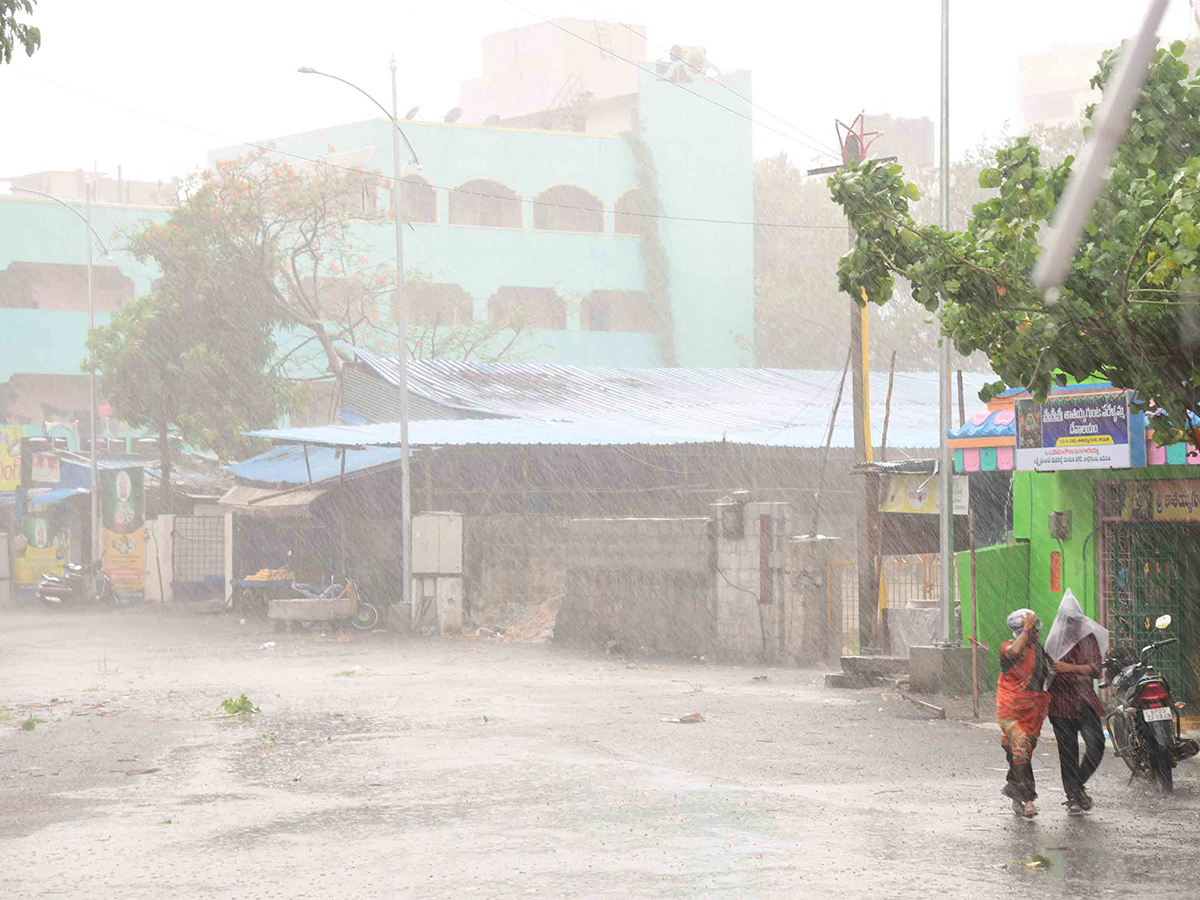 heavy rain in tirupati today photos - Sakshi29