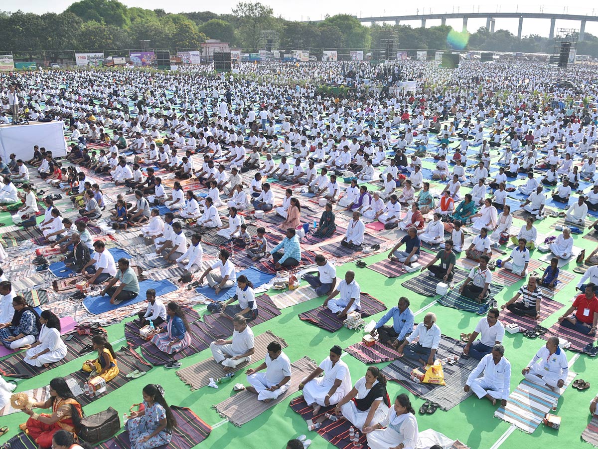 Yoga Mahotsav held at Parade Grounds Photos - Sakshi11