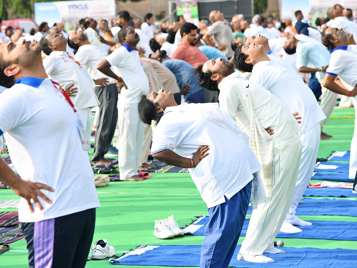 Yoga Mahotsav held at Parade Grounds Photos - Sakshi9