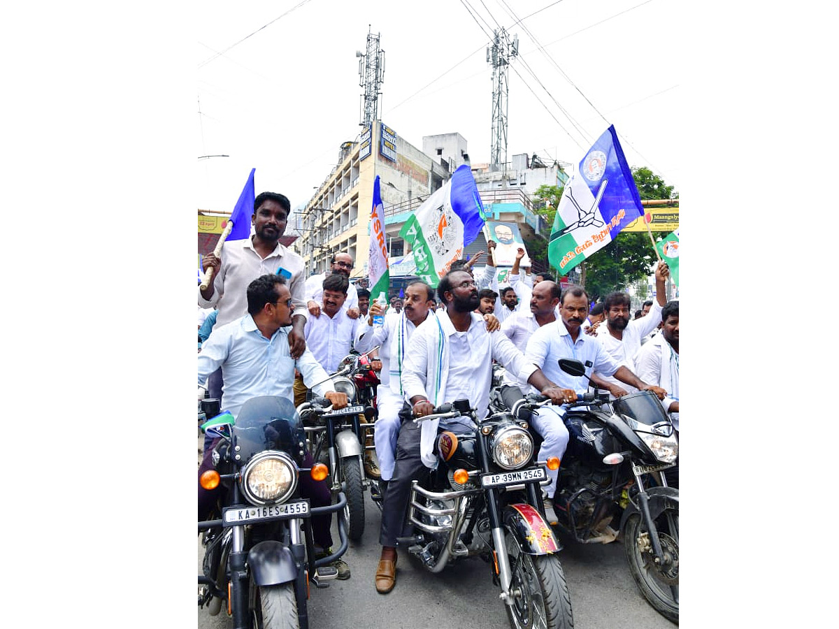 YSRCP 4 Years huge rally Photos - Sakshi2