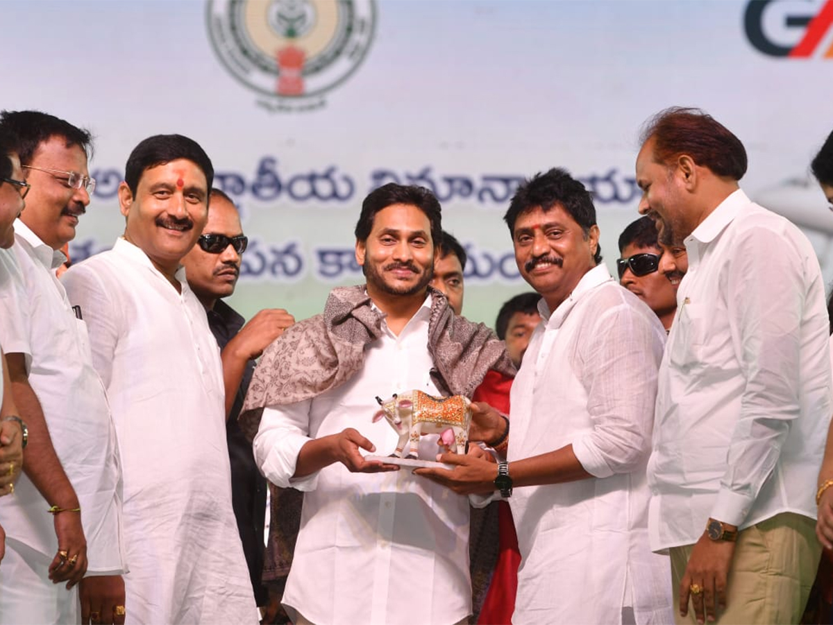 AP CM YS Jagan Lays Foundation Stone For Bhogapuram Airport Photos - Sakshi17