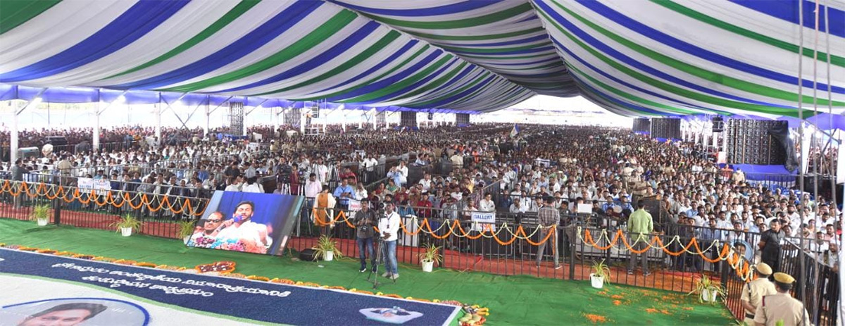 CM YS Jagan Lays Foundation Stone For Bhogapuram Airport Photos - Sakshi17