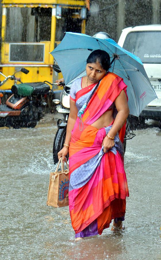 Heavy Rains in Vijayawada - Sakshi14