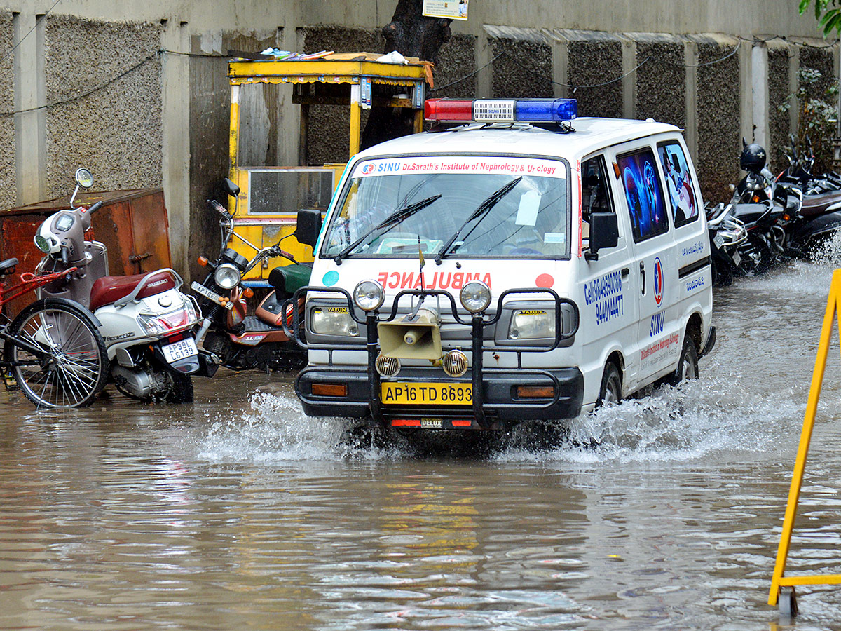 Heavy Rains in Vijayawada - Sakshi4