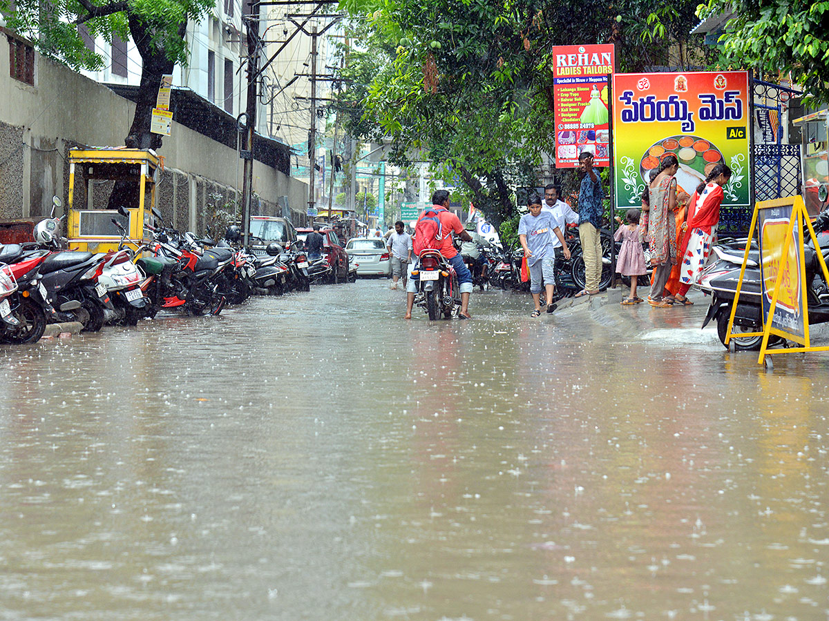 Heavy Rains in Vijayawada - Sakshi5