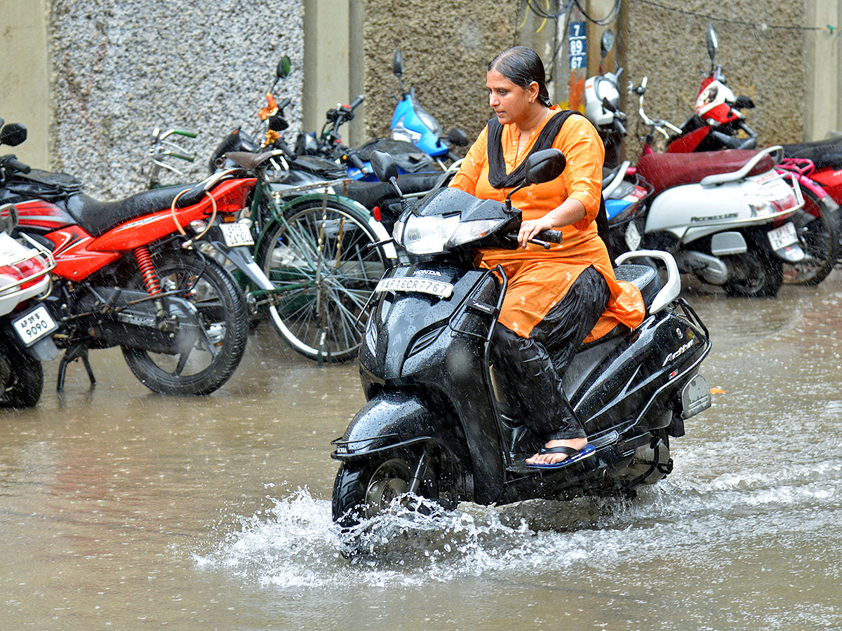 Heavy Rains in Vijayawada - Sakshi7