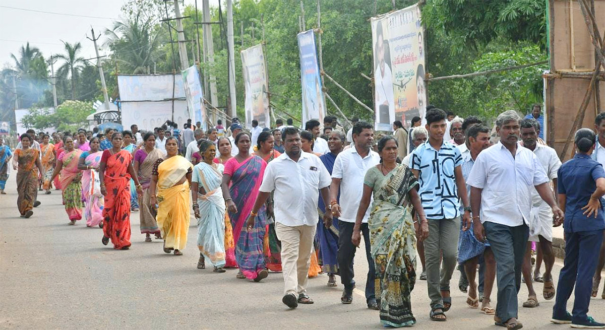 ap cm ys jagan tour visakhapatnam vizianagaram photos - Sakshi11